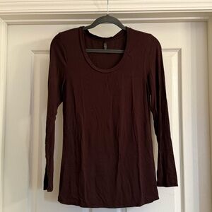 Women’s brown long sleeve shirt, size small